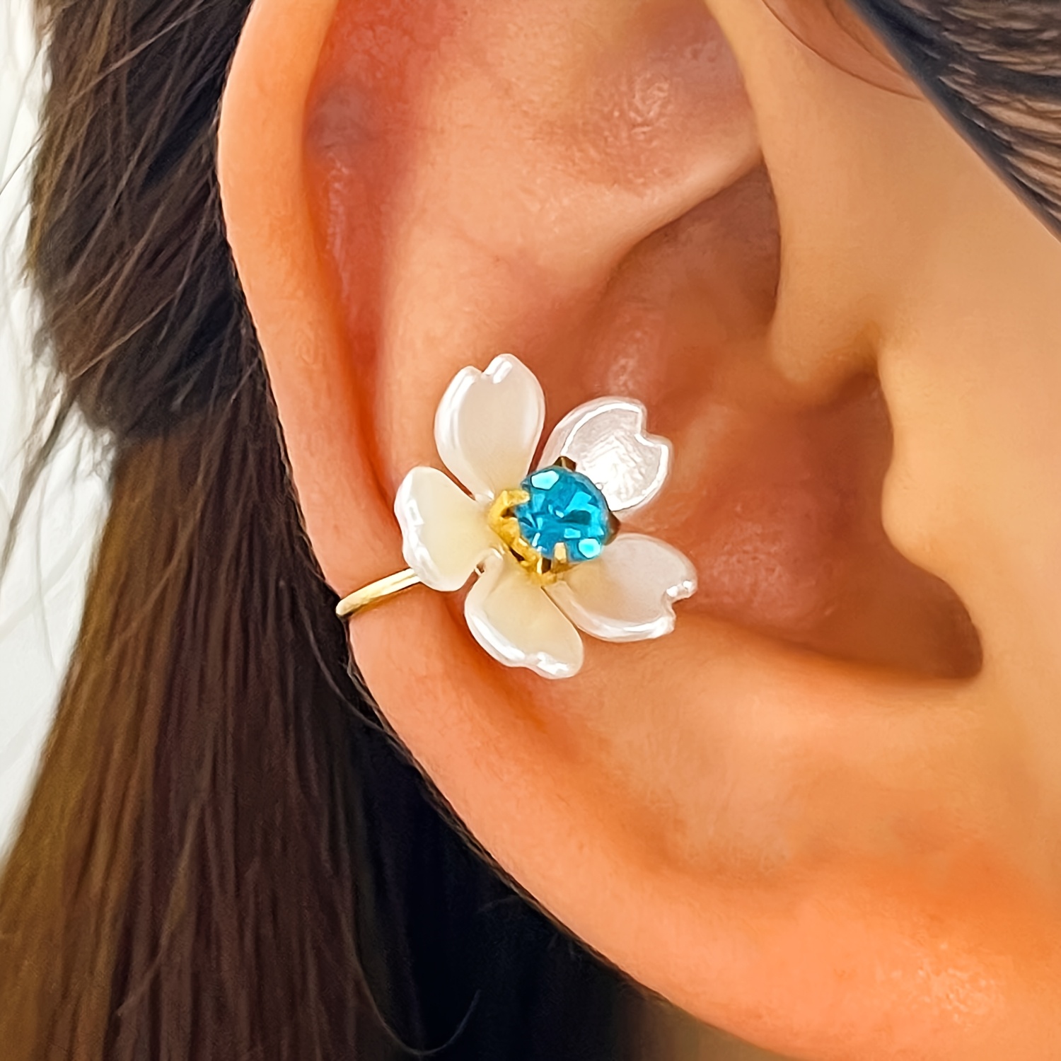 Women's Unique Synthetic Zirconia Flower Ear Clip